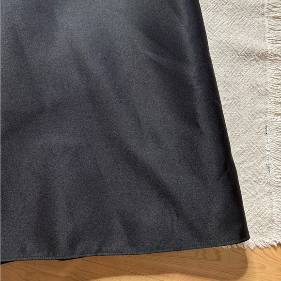 NEW Alfred Sung Black Satin Twill Vneck Pintuck Maxi Dress 6 - Picture 7 of 9